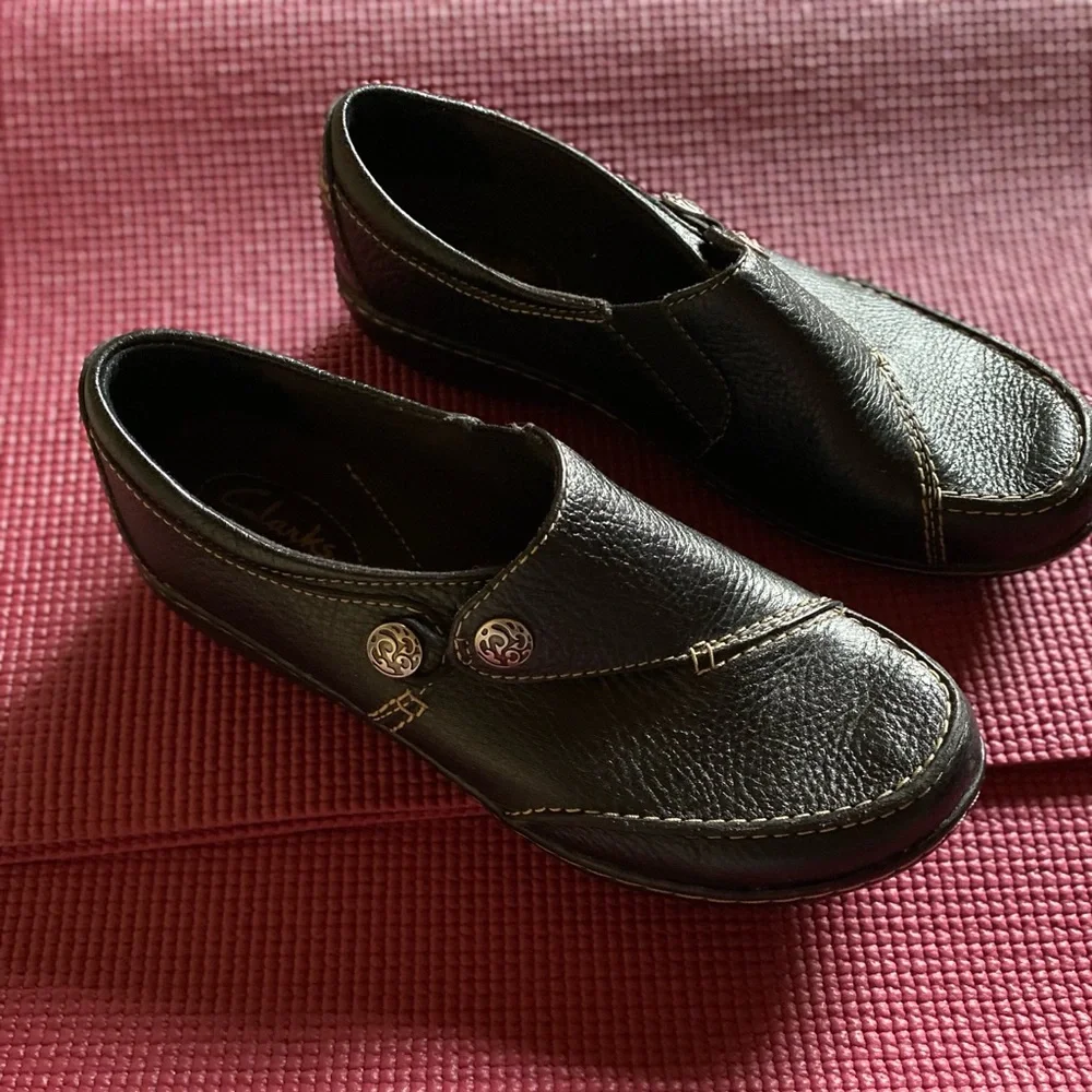 Clark’s Black Leather Ashland Lane Women's Loafers